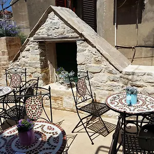 Villa Nautica Stone House Appartement